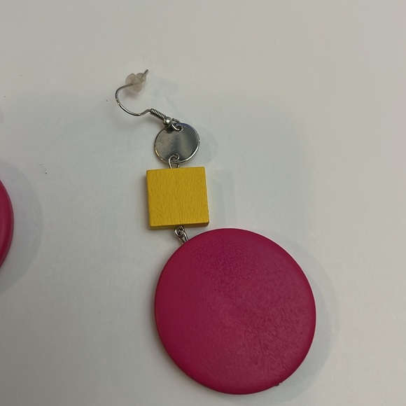 Earrings - Picture 5 of 7